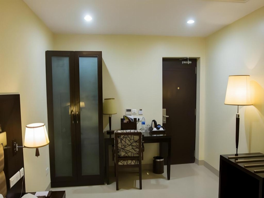 Room image 5