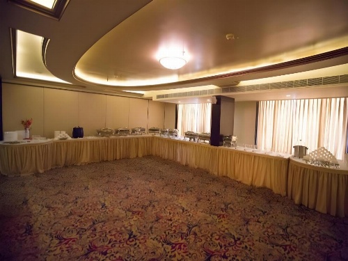 Royal Reve Hotel image 30